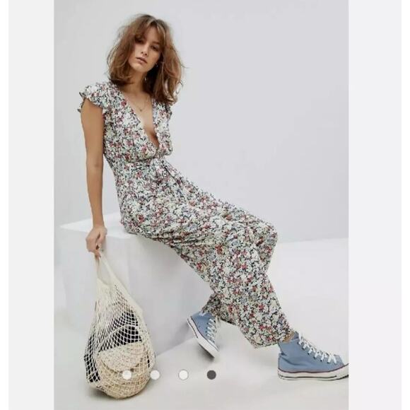 Free People Ruffle Your Feathers Floral Wide Leg Jumpsuit Women’s Large - Picture 1 of 11